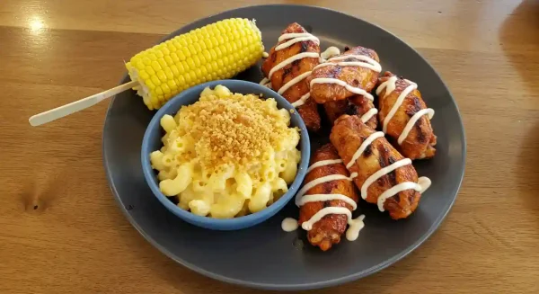 10 Extra Saucy Wings